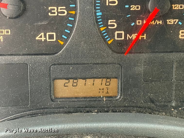 image for item ET8653 2007 International 7400 box truck