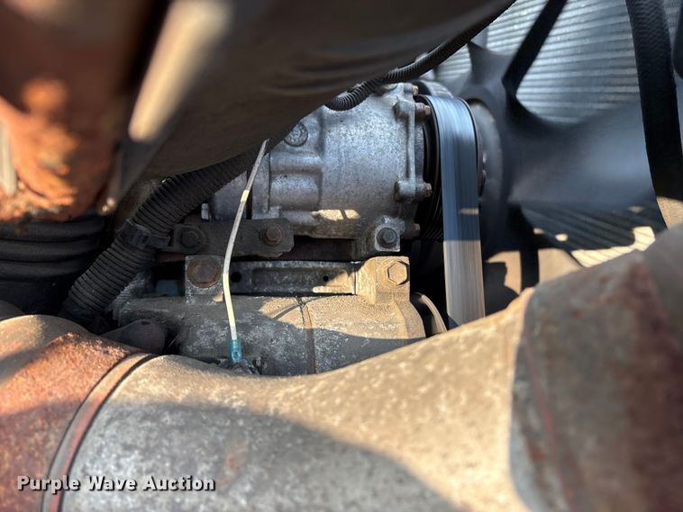 image for item ET8653 2007 International 7400 box truck