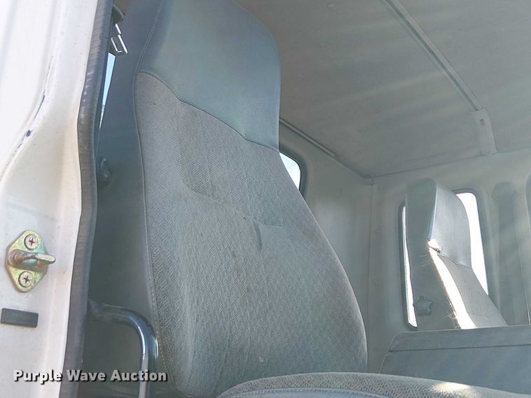 image for item EU2631 2004 GMC T-series street sweeper truck