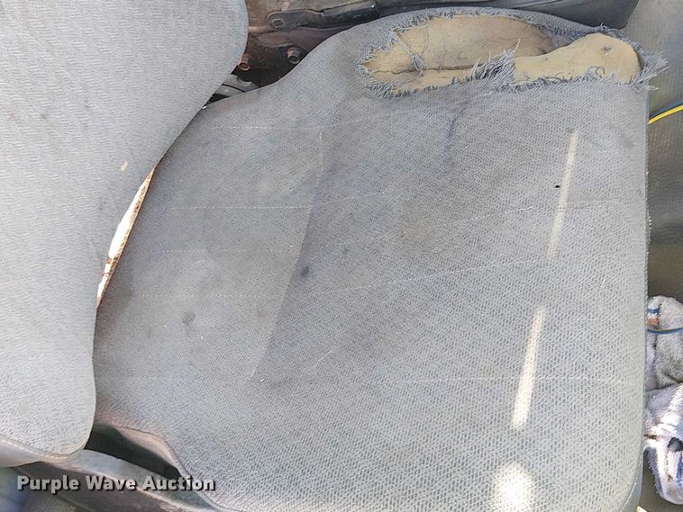 image for item EU2631 2004 GMC T-series street sweeper truck