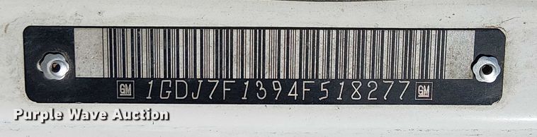 image for item EU2631 2004 GMC T-series street sweeper truck