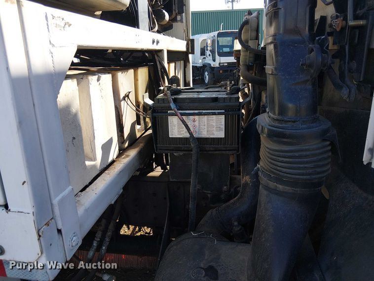 image for item EU2632 2004 GMC T-series street sweeper truck