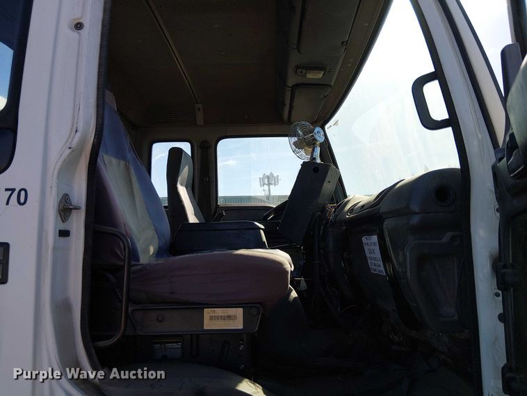 image for item EU2632 2004 GMC T-series street sweeper truck