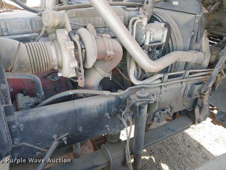 image for item EU2632 2004 GMC T-series street sweeper truck