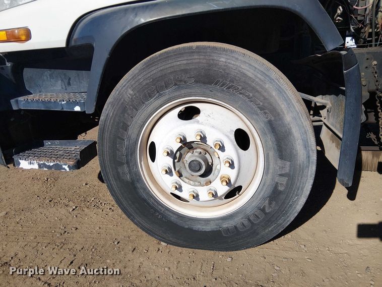 image for item EU2632 2004 GMC T-series street sweeper truck