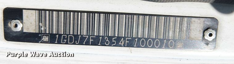 image for item EU2632 2004 GMC T-series street sweeper truck