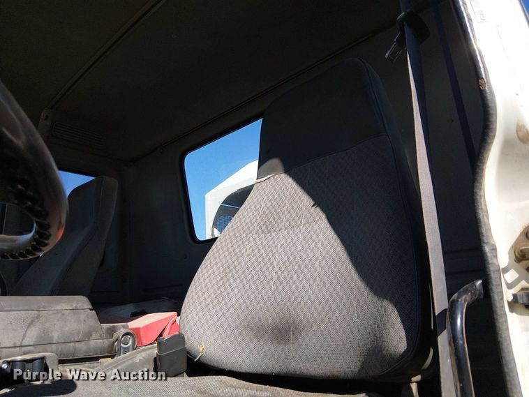 image for item EU2633 2004 GMC T-series street sweeper truck