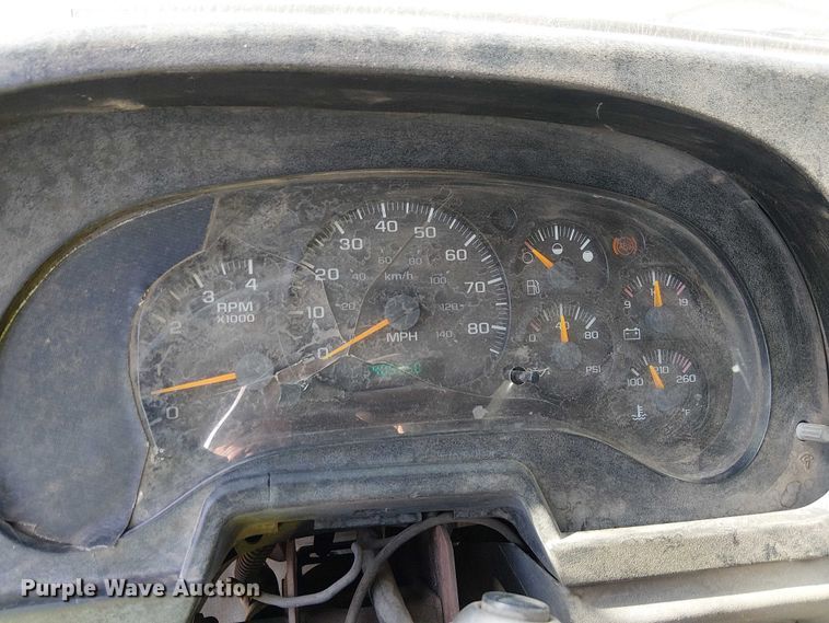 image for item EU2633 2004 GMC T-series street sweeper truck