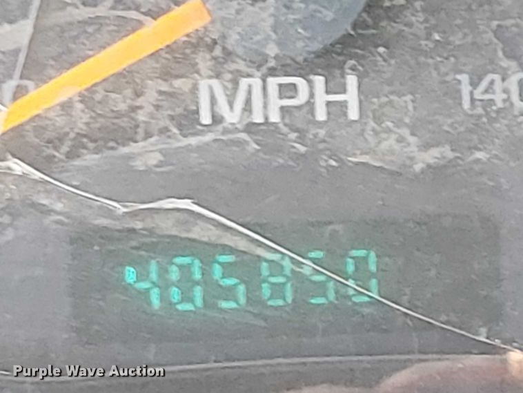 image for item EU2633 2004 GMC T-series street sweeper truck