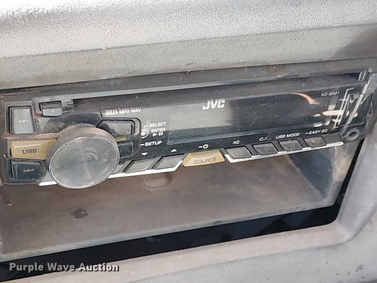 image for item EU2633 2004 GMC T-series street sweeper truck