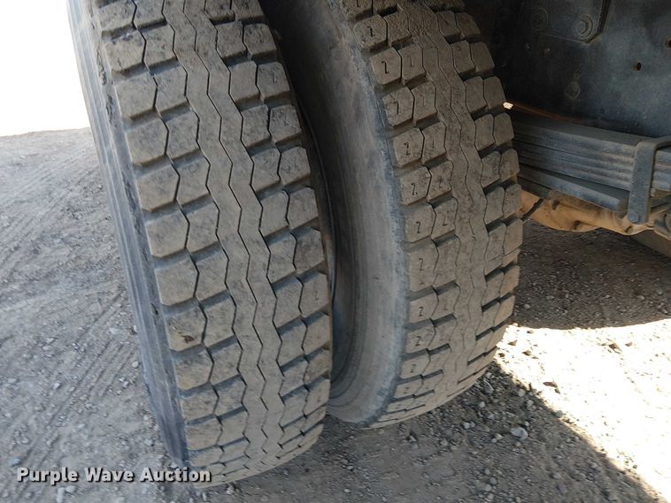 image for item EU2633 2004 GMC T-series street sweeper truck