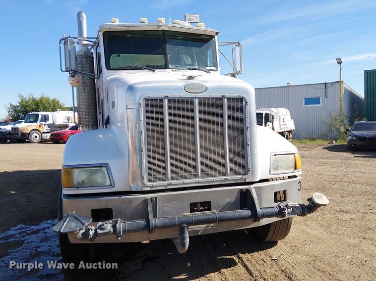 image for item EU2635 1996 Peterbilt 385 water truck