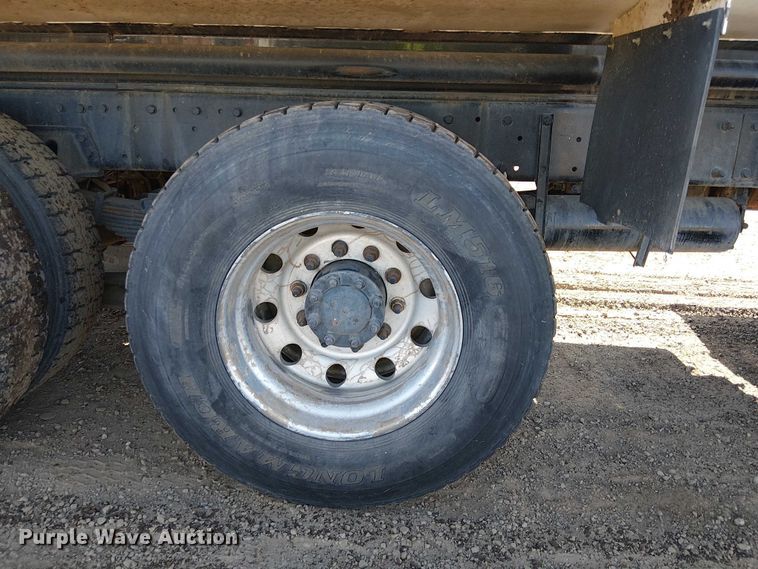 image for item EU2635 1996 Peterbilt 385 water truck