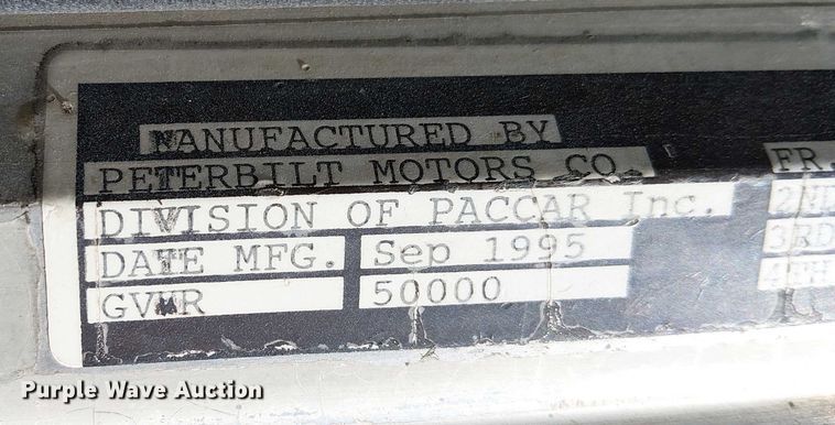 image for item EU2635 1996 Peterbilt 385 water truck