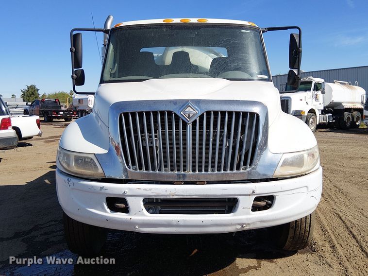 image for item EU2636 2007 International MA025 tank truck