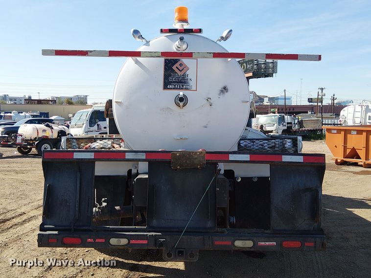 image for item EU2636 2007 International MA025 tank truck