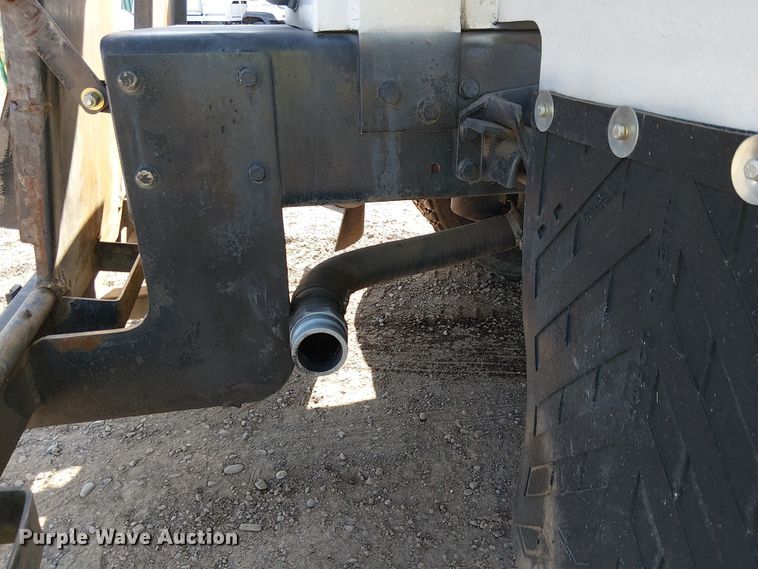 image for item EU2636 2007 International MA025 tank truck