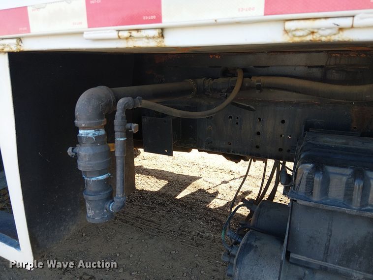 image for item EU2636 2007 International MA025 tank truck