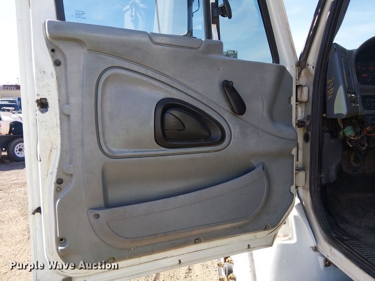 image for item EU2636 2007 International MA025 tank truck