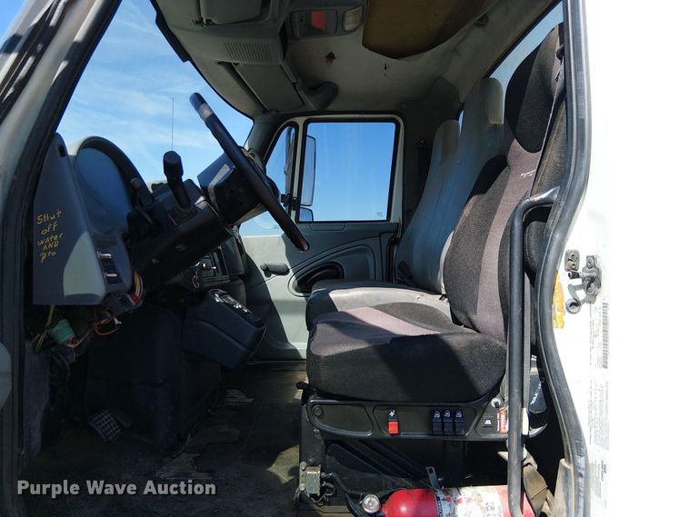 image for item EU2636 2007 International MA025 tank truck