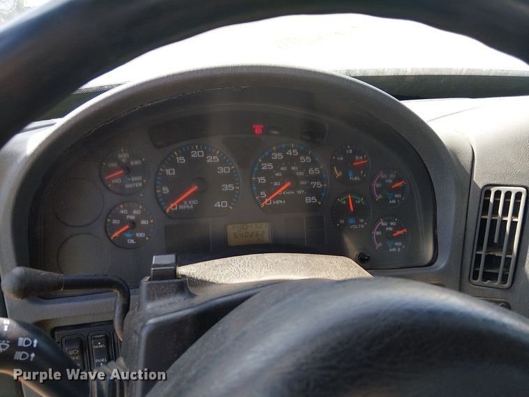 image for item EU2636 2007 International MA025 tank truck