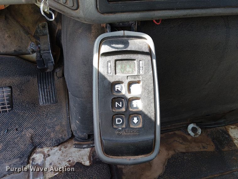 image for item EU2636 2007 International MA025 tank truck