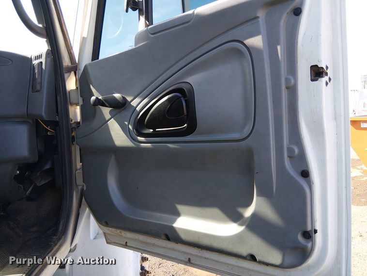 image for item EU2636 2007 International MA025 tank truck