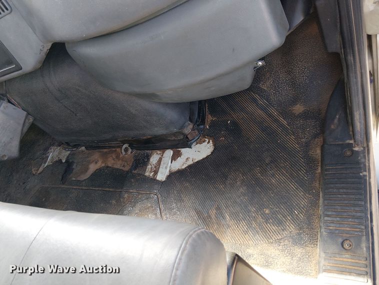 image for item EU2636 2007 International MA025 tank truck