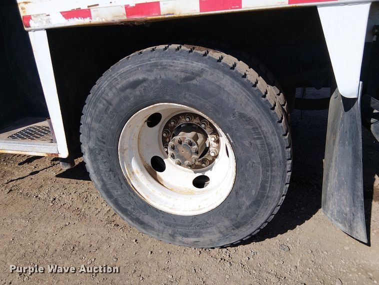 image for item EU2636 2007 International MA025 tank truck