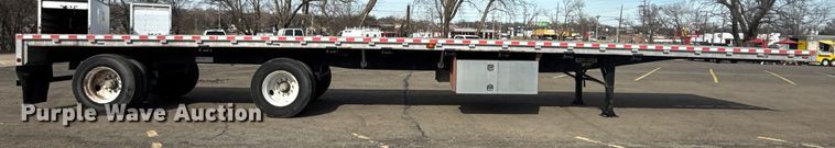 image for item EU4110 2000 Wilson CF-900 flatbed trailer