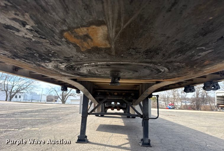 image for item EU4110 2000 Wilson CF-900 flatbed trailer