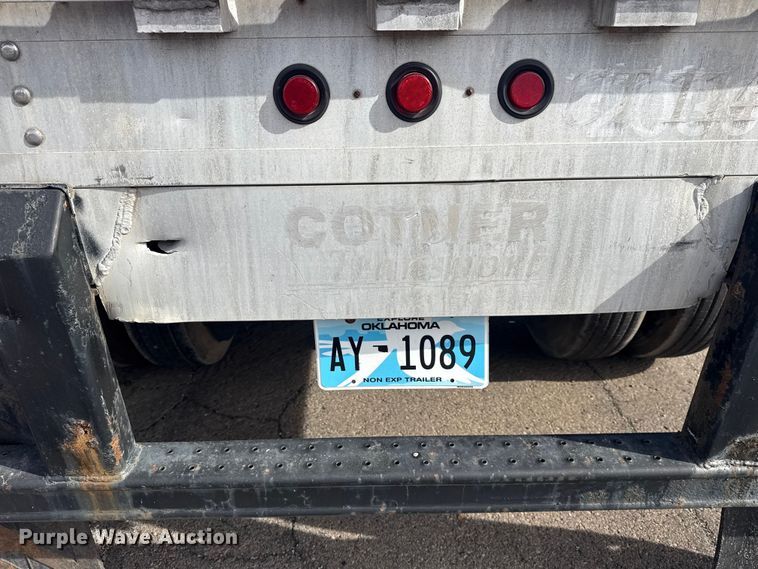 image for item EU4110 2000 Wilson CF-900 flatbed trailer