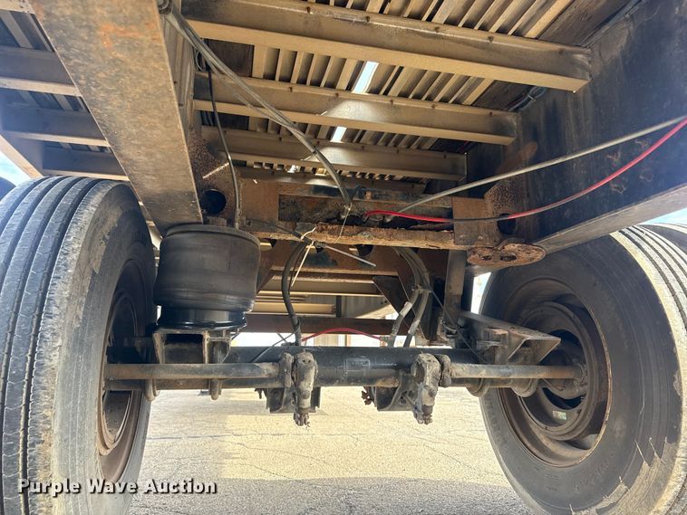 image for item EU4110 2000 Wilson CF-900 flatbed trailer