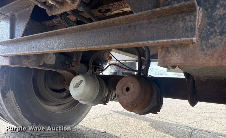 image for item EU4110 2000 Wilson CF-900 flatbed trailer