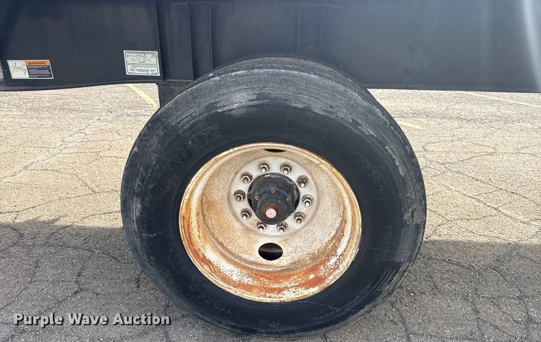 image for item EU4110 2000 Wilson CF-900 flatbed trailer