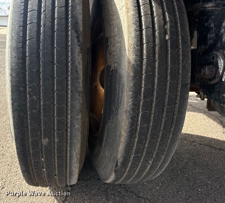 image for item EU4110 2000 Wilson CF-900 flatbed trailer