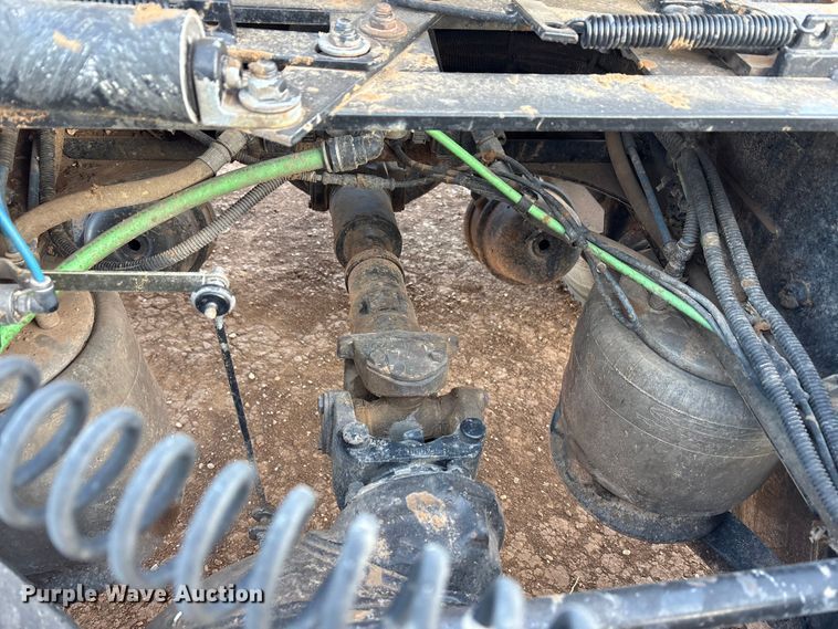 image for item EU4871 2011 Freightliner Cascadia semi truck