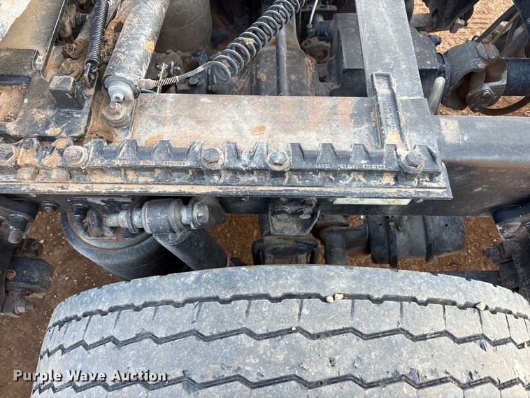 image for item EU4871 2011 Freightliner Cascadia semi truck