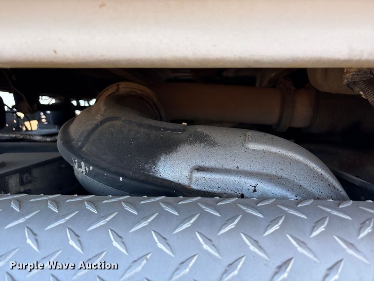 image for item EU4871 2011 Freightliner Cascadia semi truck