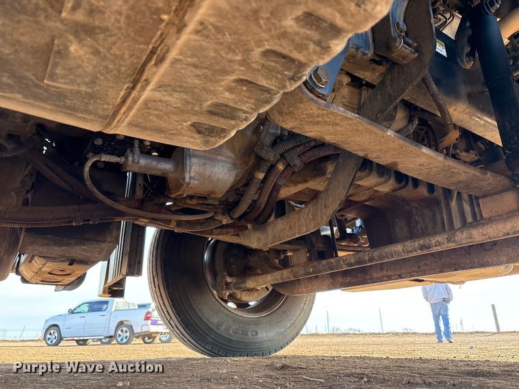 image for item EU4871 2011 Freightliner Cascadia semi truck