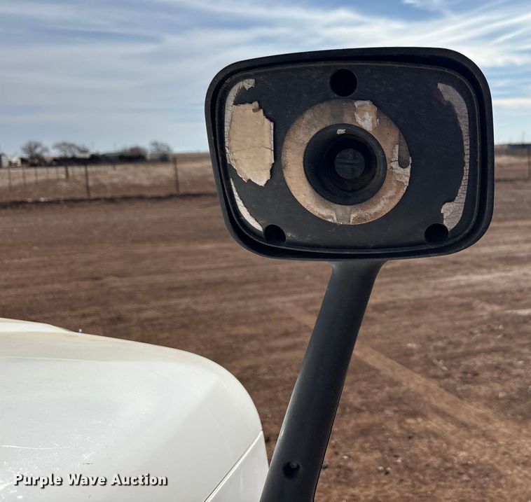 image for item EU4871 2011 Freightliner Cascadia semi truck