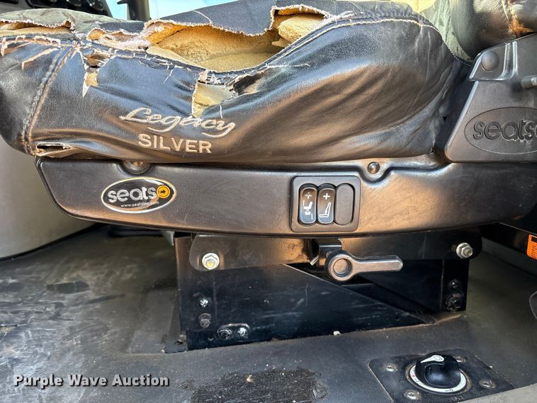 image for item EU4871 2011 Freightliner Cascadia semi truck