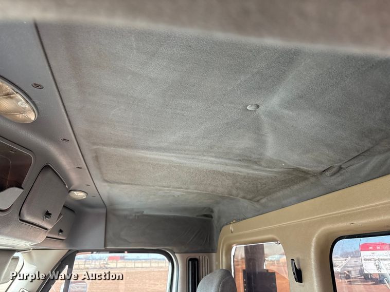 image for item EU4871 2011 Freightliner Cascadia semi truck