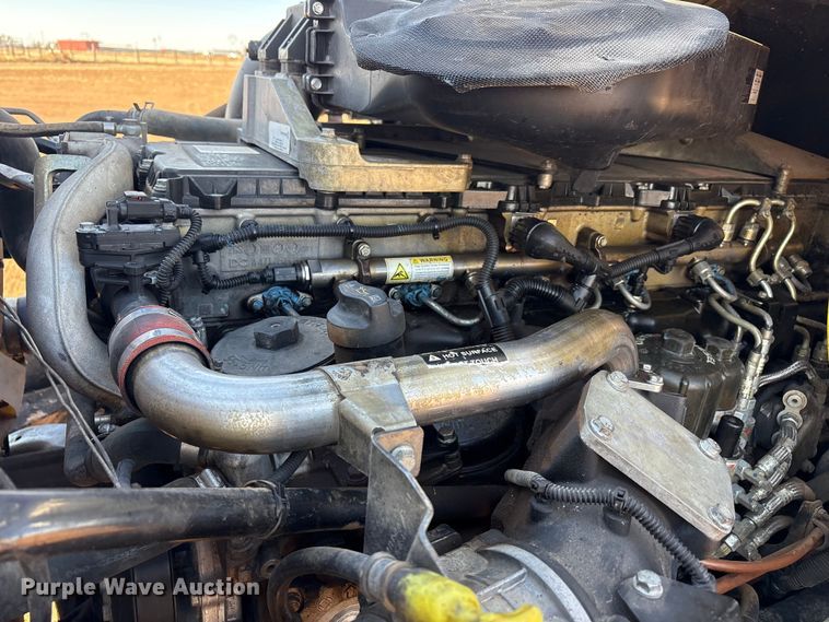 image for item EU4871 2011 Freightliner Cascadia semi truck