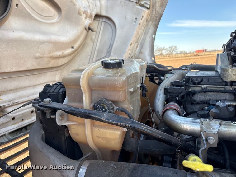 image for item EU4871 2011 Freightliner Cascadia semi truck