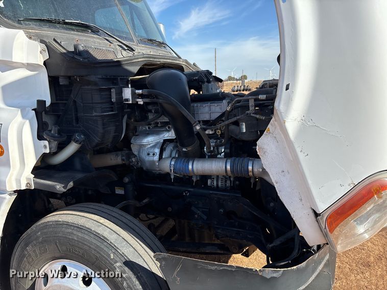 image for item EU4871 2011 Freightliner Cascadia semi truck