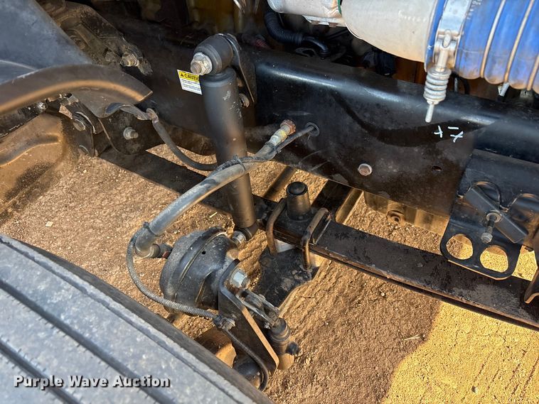 image for item EU4871 2011 Freightliner Cascadia semi truck