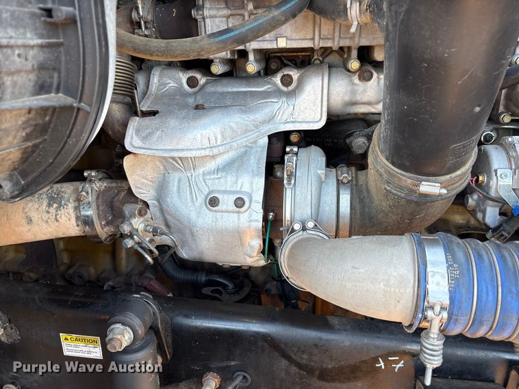 image for item EU4871 2011 Freightliner Cascadia semi truck