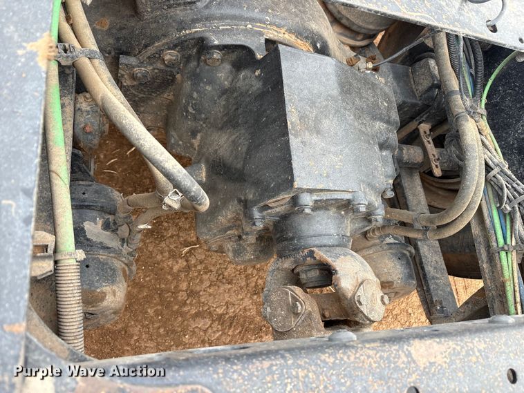 image for item EU4872 2011 Freightliner Cascadia semi truck