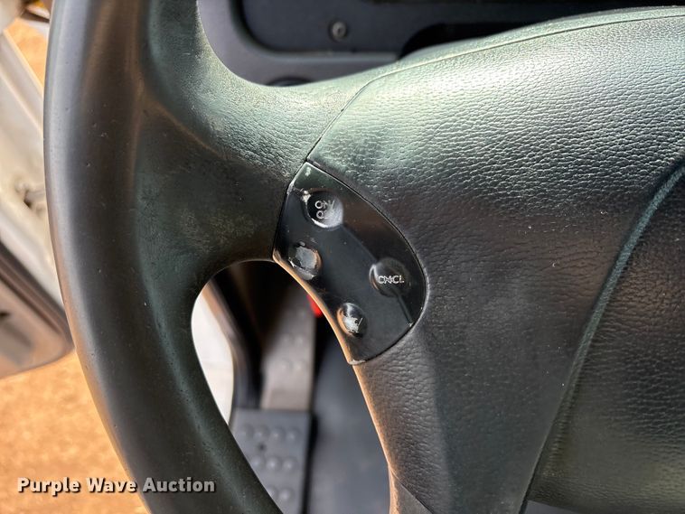 image for item EU4872 2011 Freightliner Cascadia semi truck